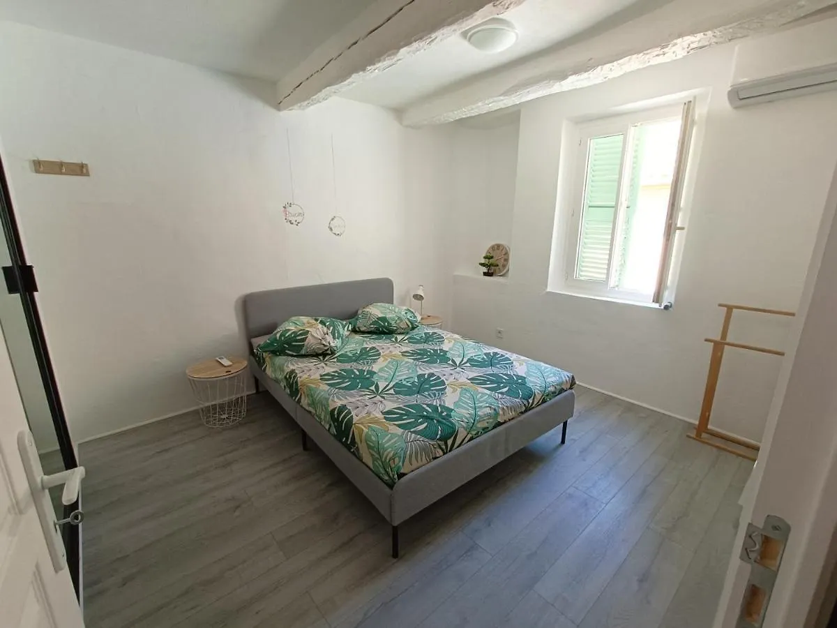 Au Centre De Frejus Charmant Appartement 0*,  France